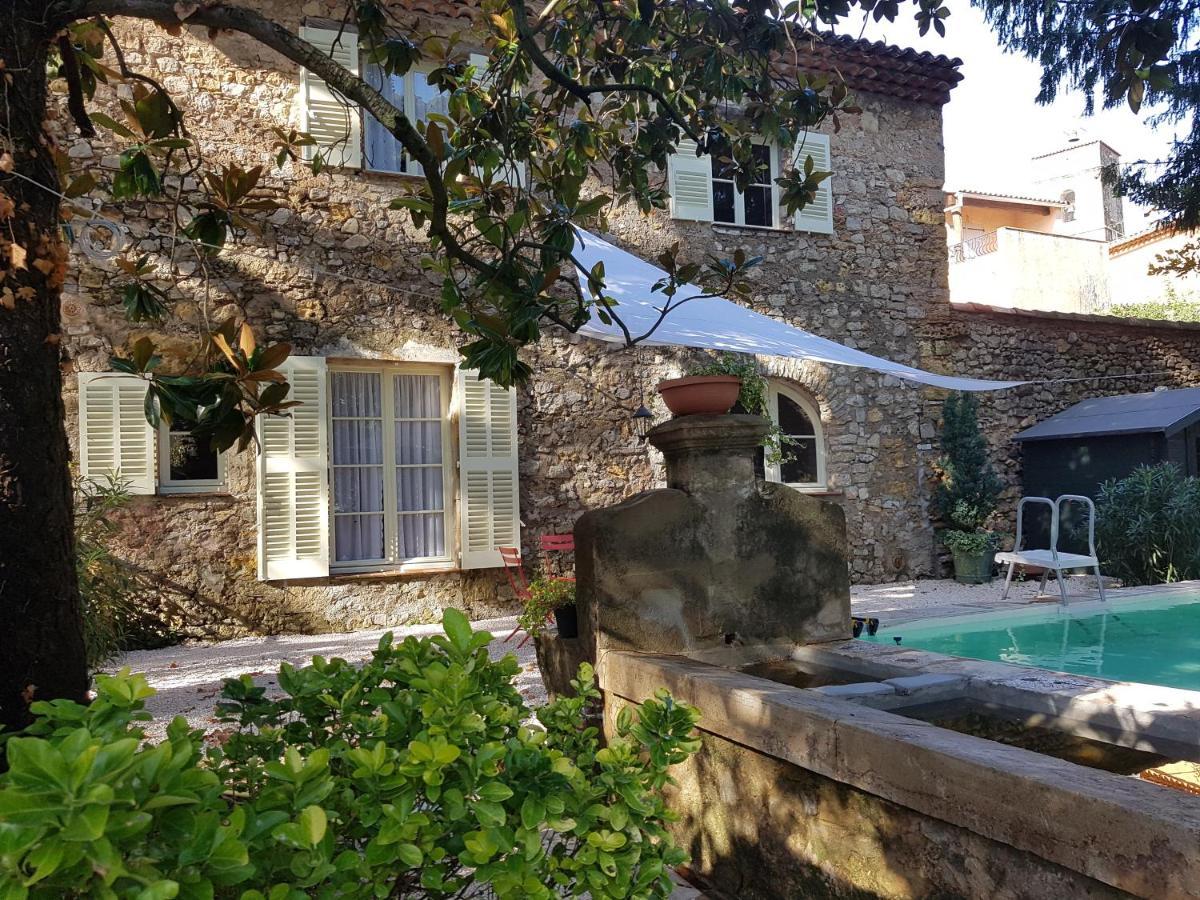 La Maison Du Marquis De Монтору Экстерьер фото